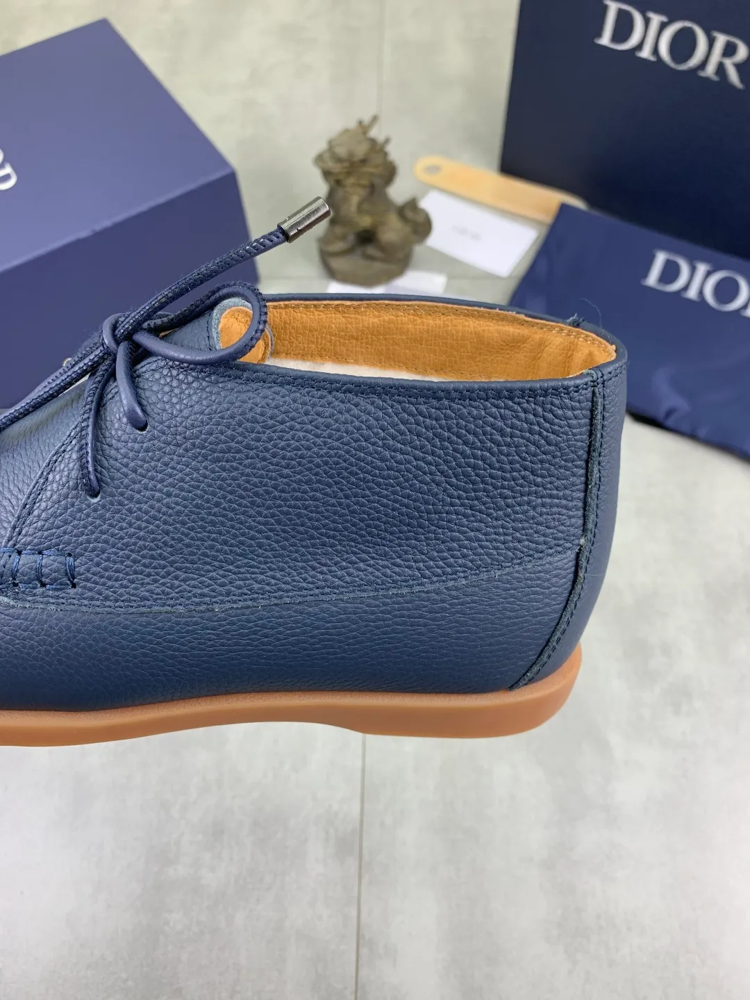 Men's men's shoes 💰P580 new style wool lining 💰high version 💎💎💎Dior original version! Top Italian purchasing agent! Men's high-top business casual leather shoes, original imported calfskin upper, ultimate texture, gentleman style, warm real wool lining inside, top-quality original Italian rubber outsole, first-class workmanship, top quality! Size: 39-44 (45 customized)
